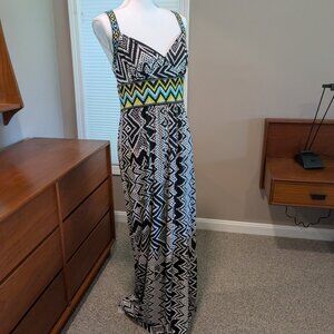 Maggy L Geometric Criss-Cross Back Statement Criss-Cross Back Maxi Dress Size 6